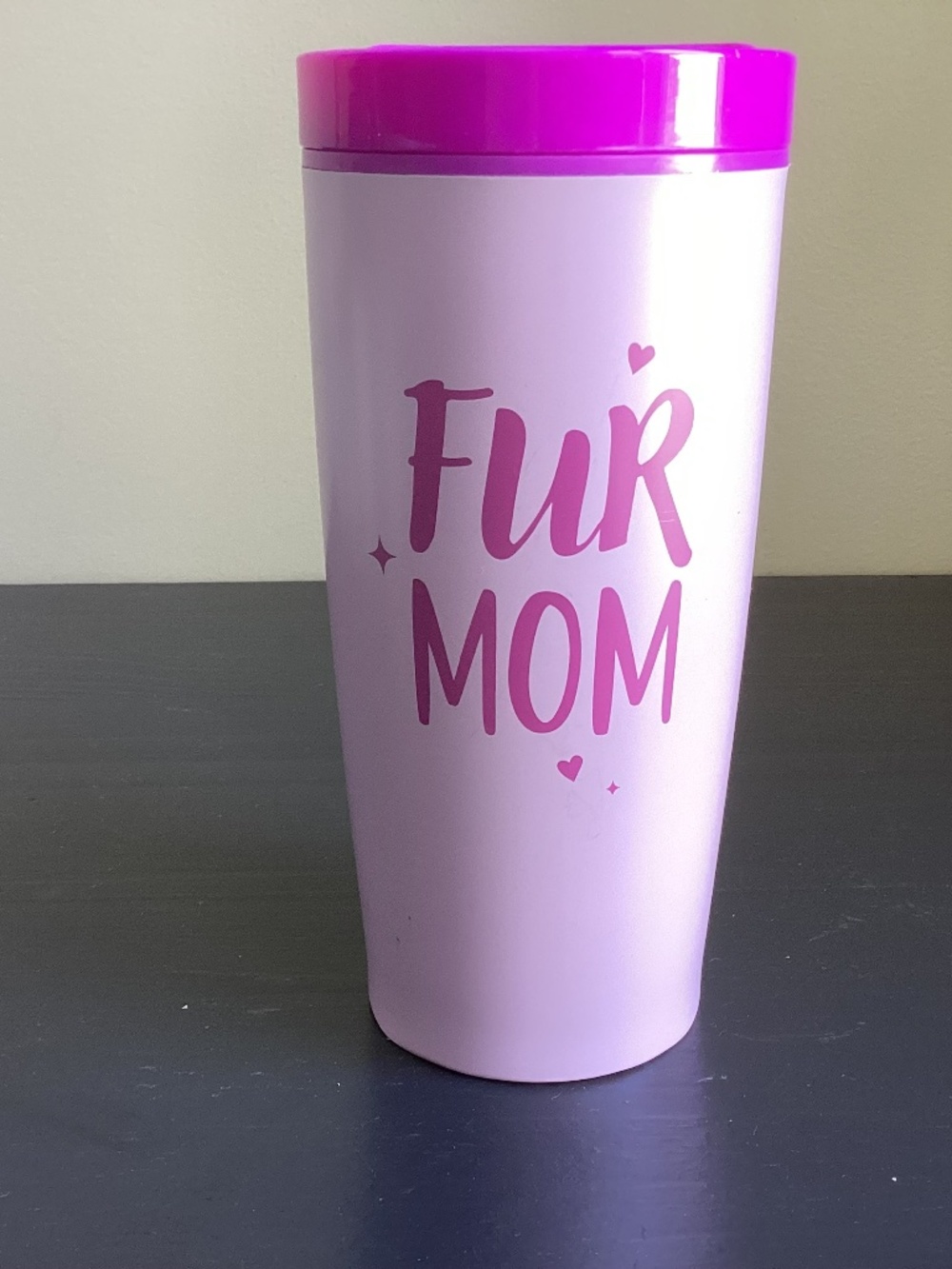 Pink acrylic 20oz tumbler “Fur Mom” Animal Lovers Hole 4 Straw or Sip Lid- EUC